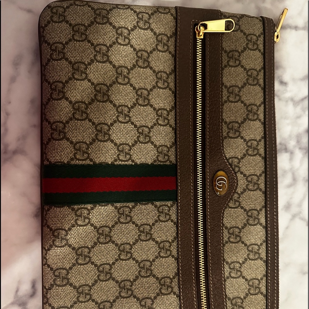 Authentic Gucci Ophidia pouch